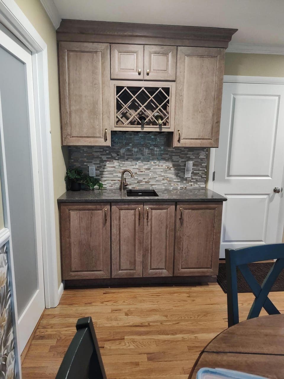 Wet bar