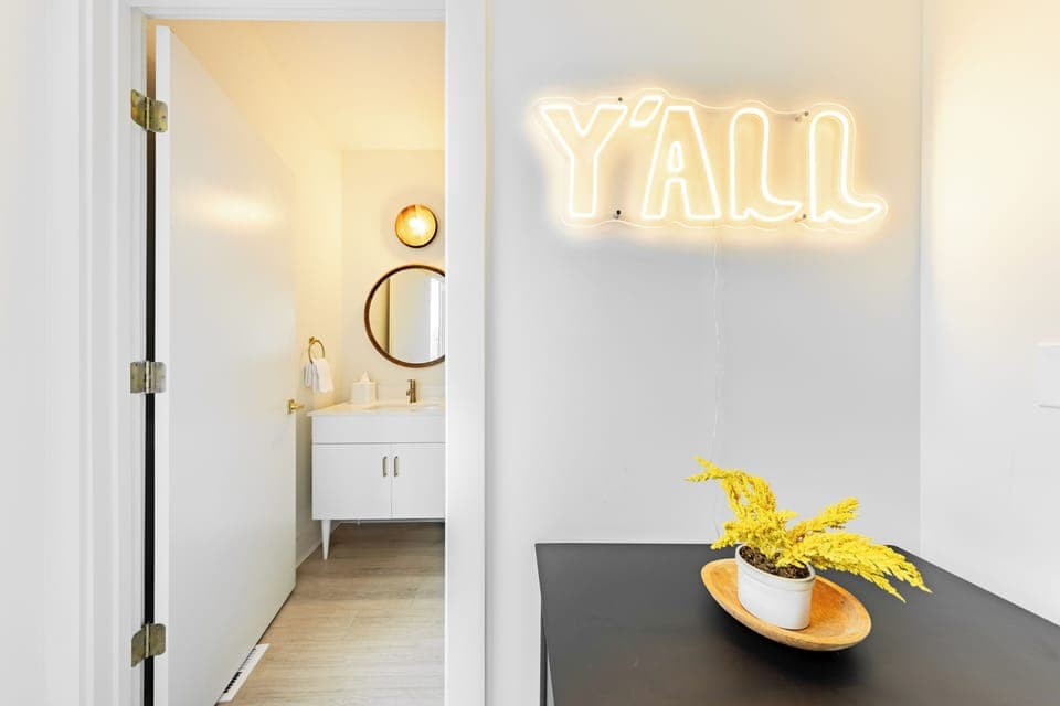 Bathroom 3.