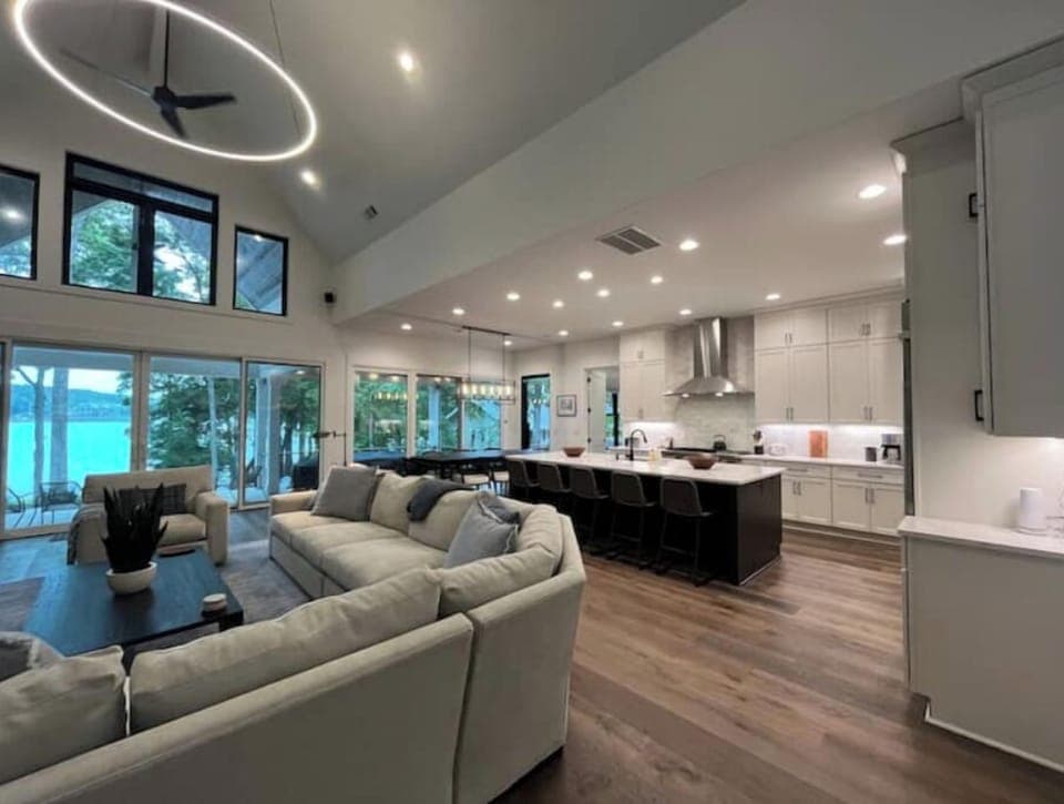 Great room family room and kitchen main level
