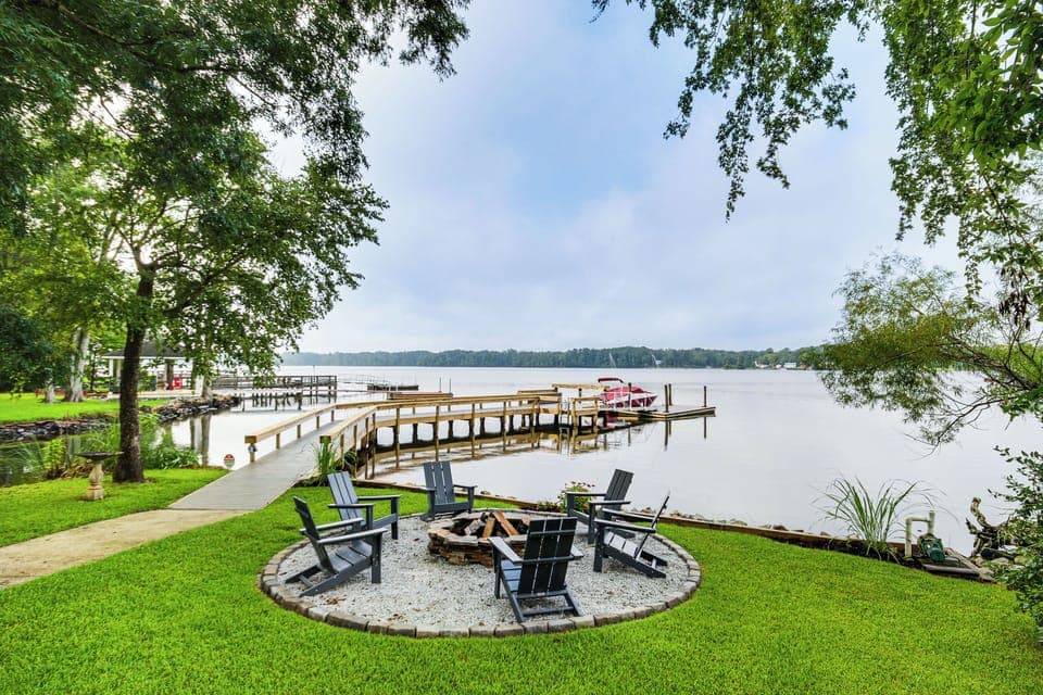 Prosperity Vacation Rental | 4BR | 2.5BA | 1,300 Sq Ft | Stairs Required