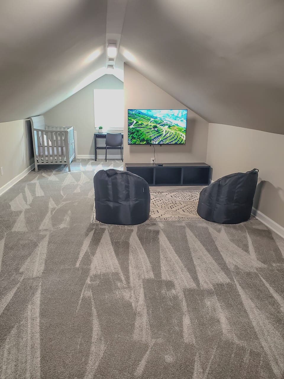 bonus room smart tv