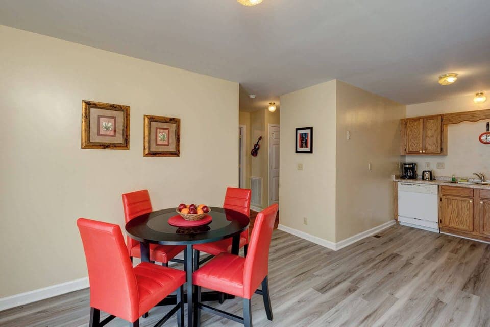 Dining roomkitchen