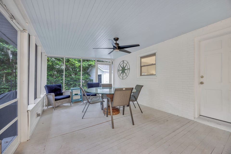 Screened Back Porch