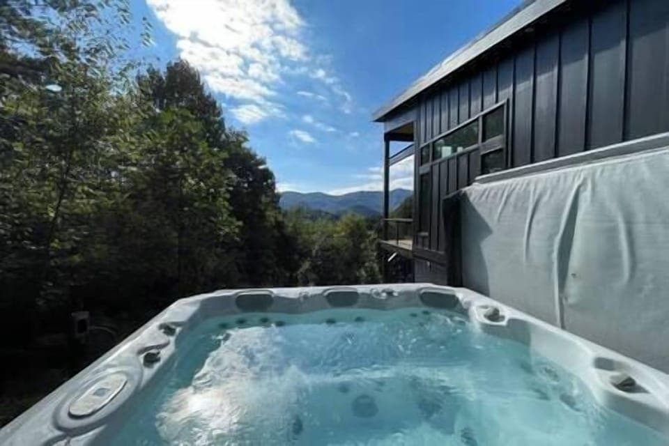 Hot tub with Long Range Views