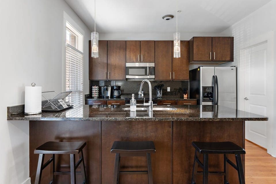 Eat-in Kitchen