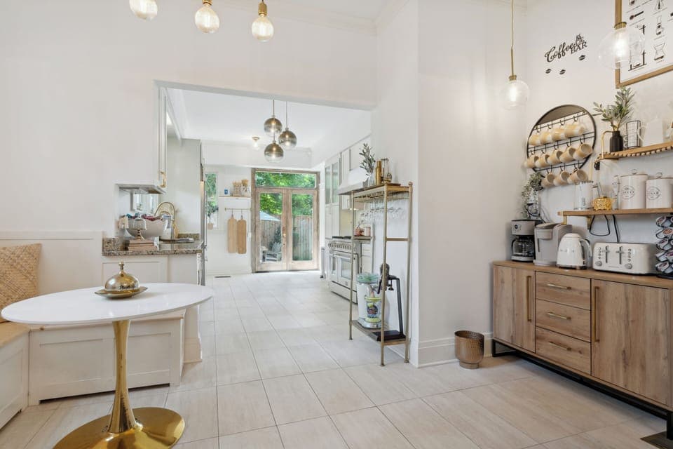 all open floor concept that seamlessly blends living, dining & cooking spaces