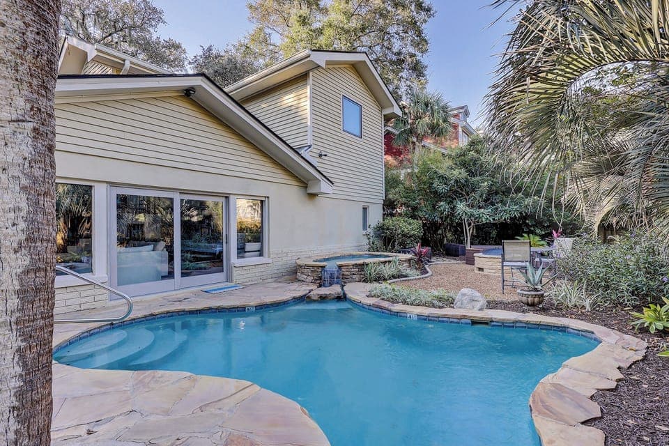 16 Dove Pool Area