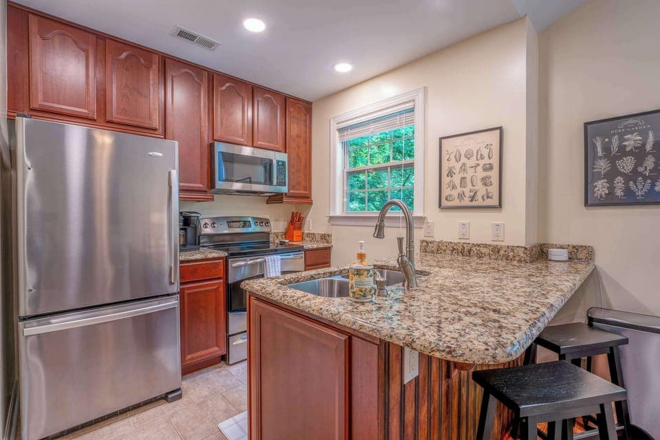 Fully furnished and equipped kitchen