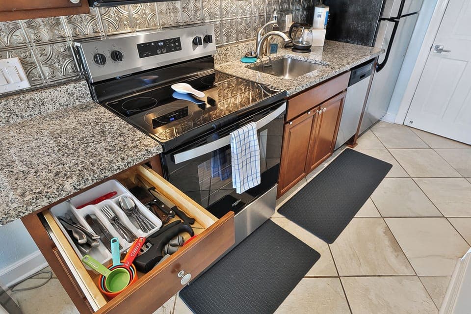 Kitchen/Utensils