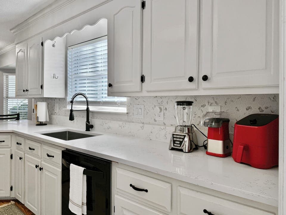 Modern kitchen with all cooking utensils to make your stay easy and comfortable.