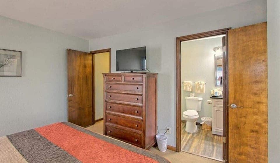 King Master Bedroom