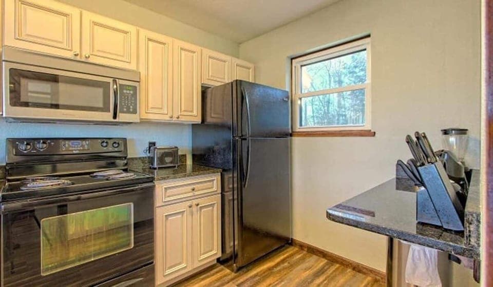 Full Kitchen