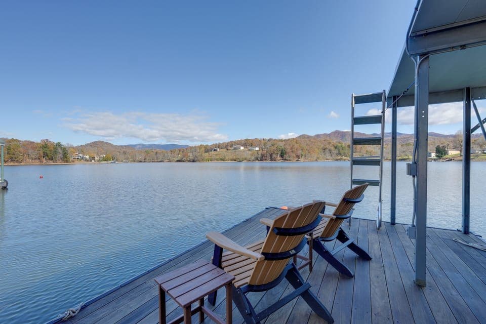 Hayesville Vacation Rental | 1BR | 1BA | 800 Sq Ft | Step-Free Entry