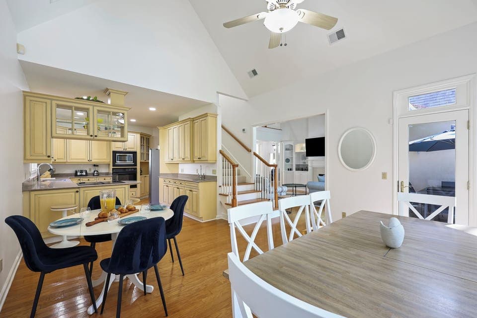 6 Gunnery Lane | Kitchen Dining Tables - 6 Gunnery Lane | Kitchen Dining Tables