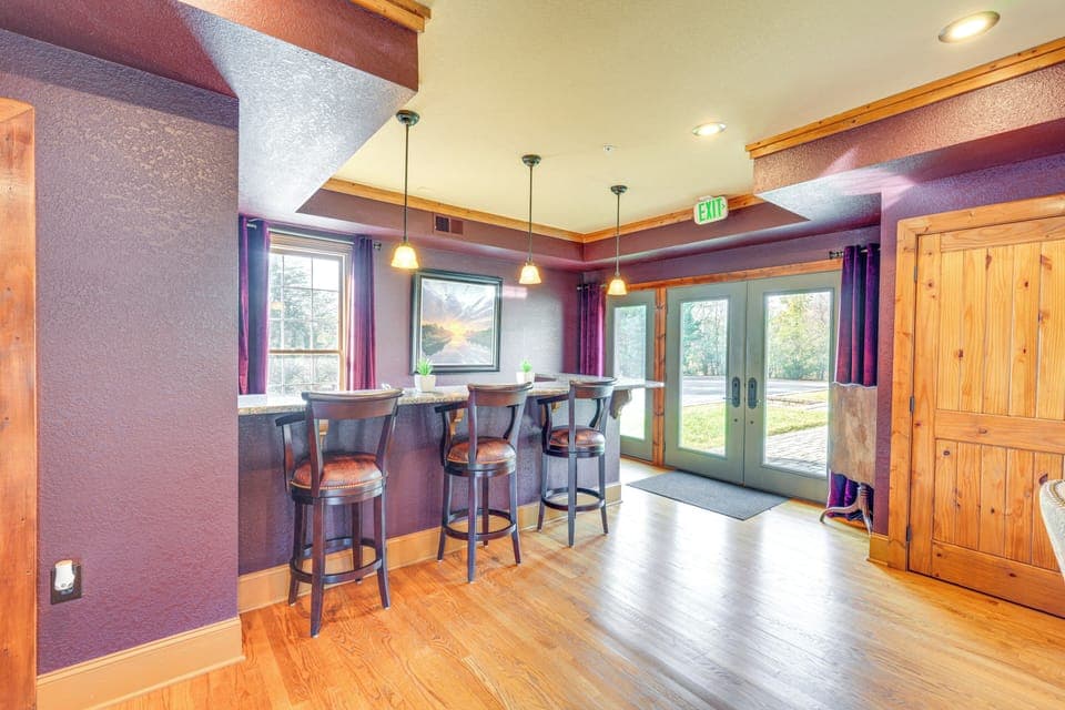 Wet Bar | 1st Floor
