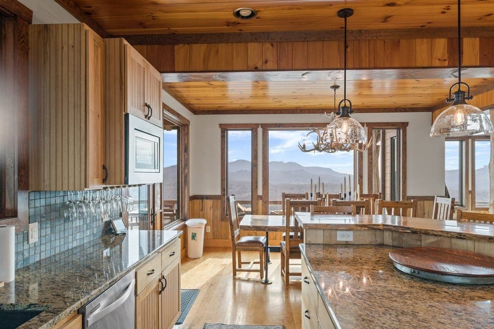 Gourmet Kitchen