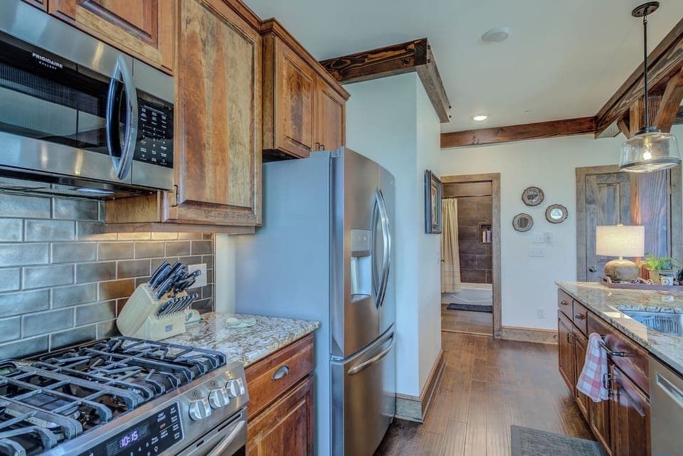 Kitchen--- Granite Counter-tops, Stainless Steel