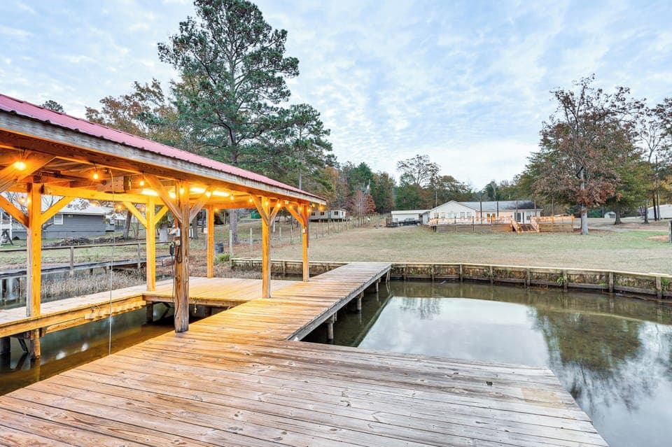 Sparta Vacation Rental | 3BR | 2BA | 1,872 Sq Ft | Steps Required to Enter