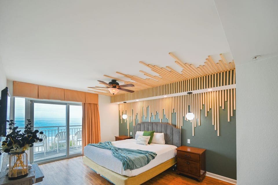 Oceanfront Main Bedroom