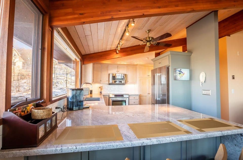 Stainless Appliances and Granite Countertops