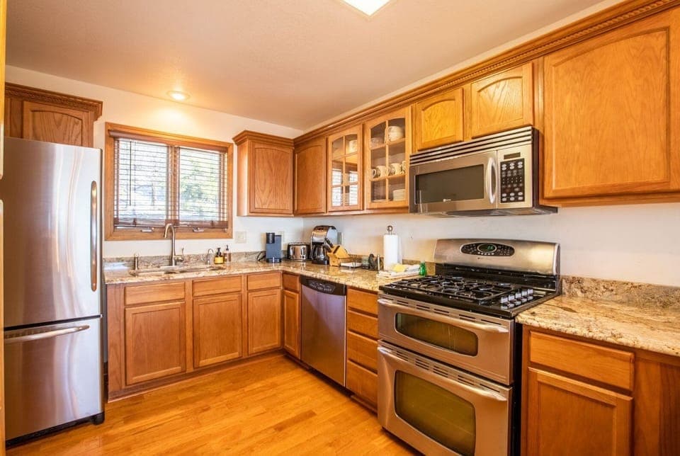 Gas Stove and Oven