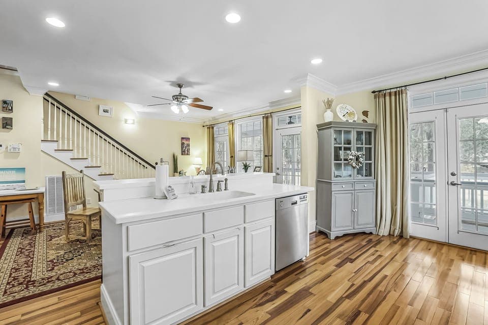 Kitchen with Island