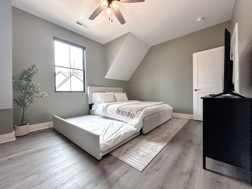 Second bedroom with Queen bed and pullout twin XL trundle. (3)