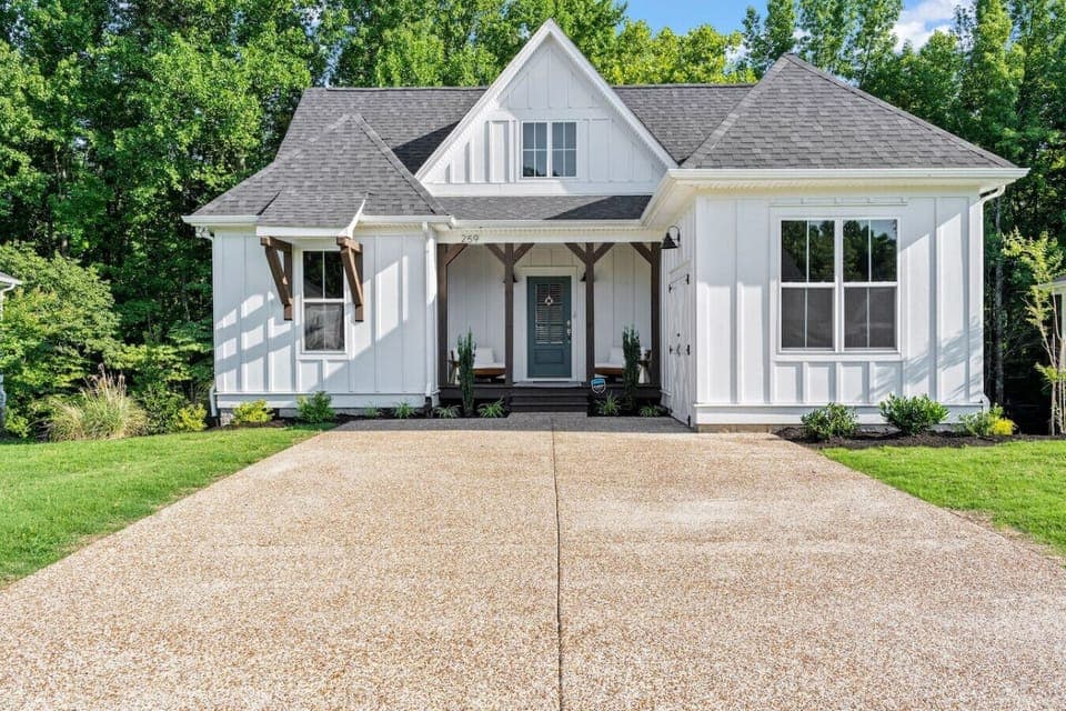You feel the weight lift from your shoulders as you pull into the driveway, knowing you`ve finally reached your destination!