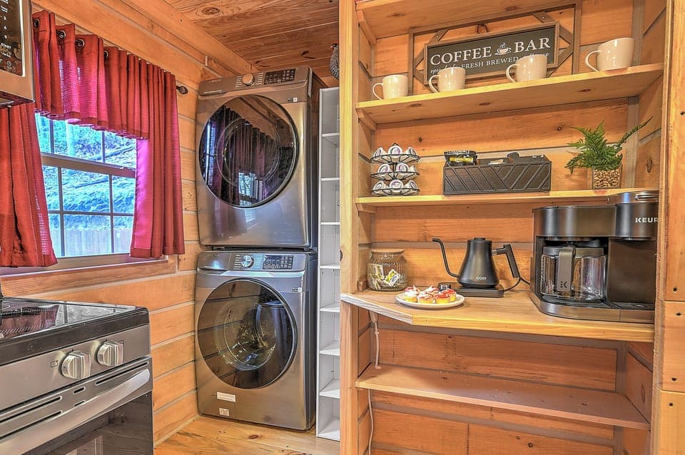 Coffee and tea bar for breakfast. Full size washer and dryer. 