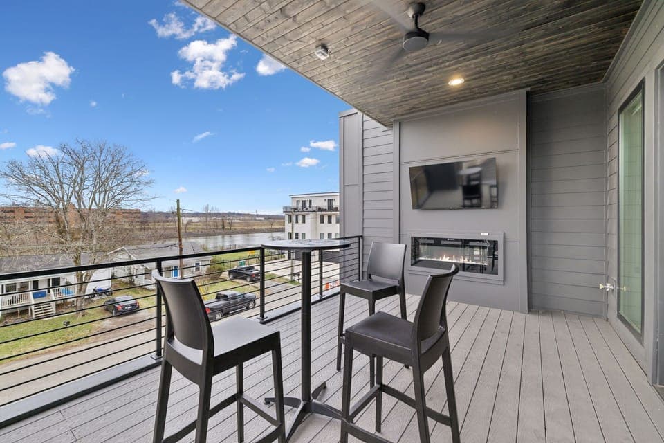 Patio: Wake up to stunning views of the river and surrounding landscape from your private balcony.