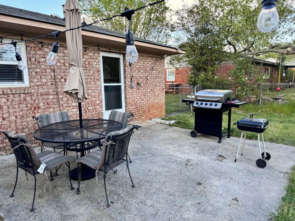 Outdoor dining