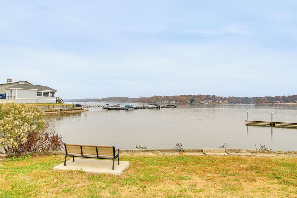 Greenwood Vacation Rental | 3BR | 2.5BA | 1 Small Step Required | 1,720 Sq Ft