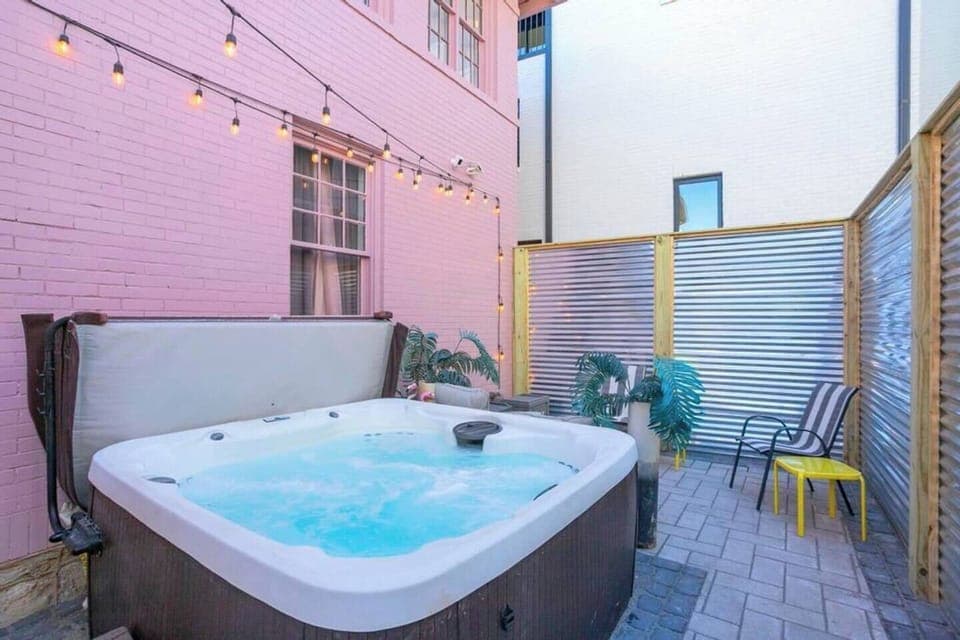 Brand New Hot Tub!!!