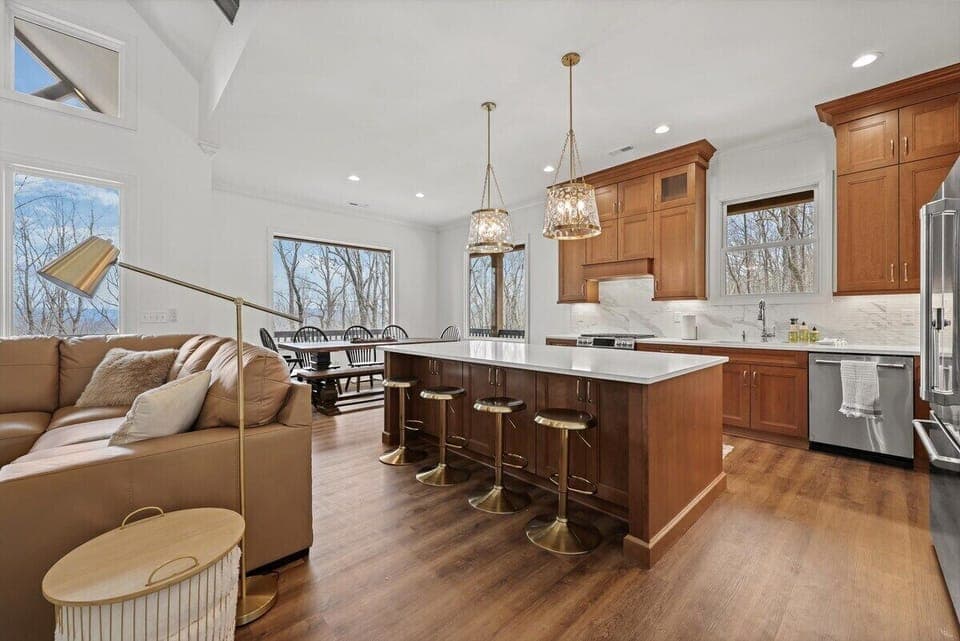 fully stocked kitchen