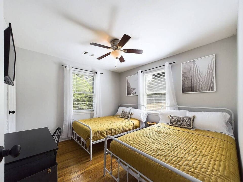 2 x Twin Bedroom (2)