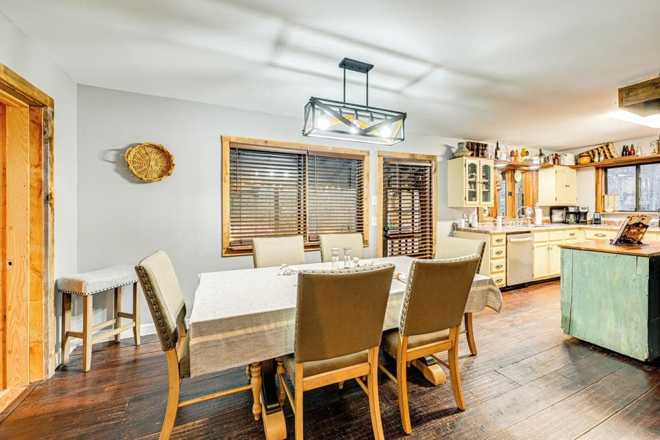 Dining Table | Dishware & Flatware | 1st Floor