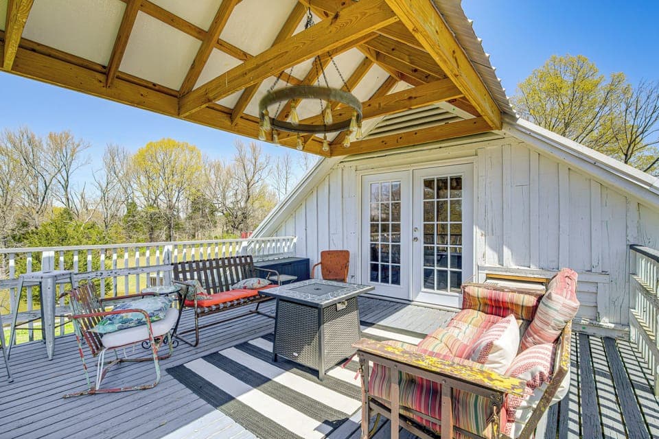 Covington Vacation Rental | 1BR | 1BA | 900 Sq Ft | Stairs to Enter