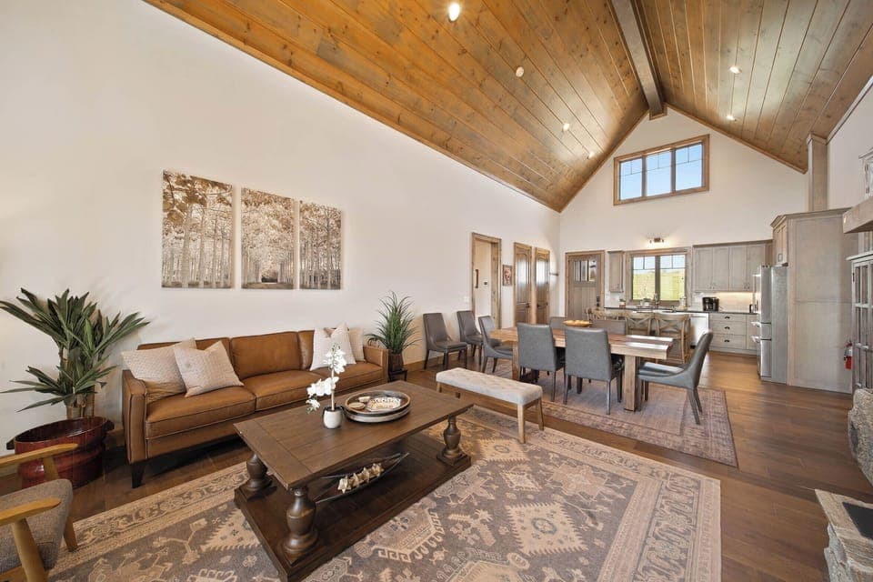 Open Floor Plan with Living Room, Dining Room and Kitchen