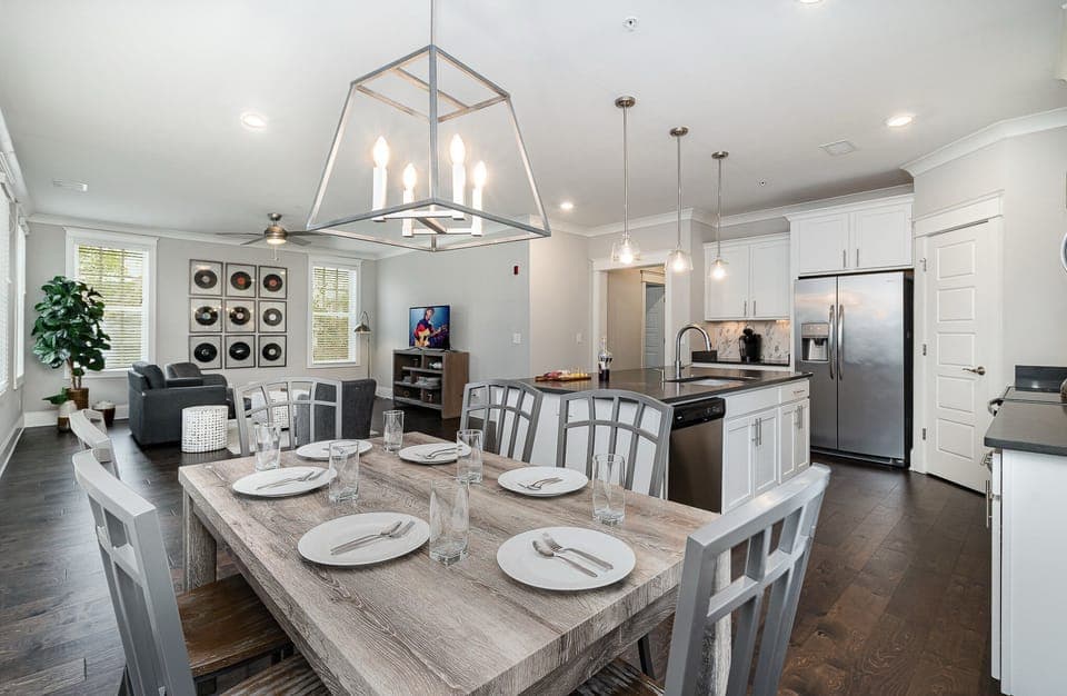 Unit 1: Dining area with seating for 6 guests.