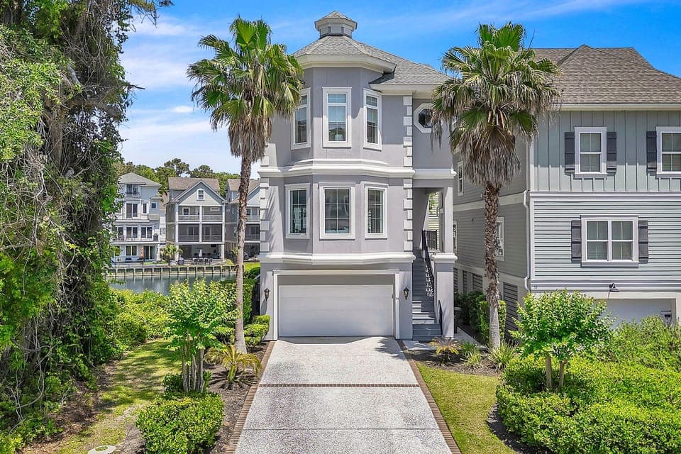Welcome to 54 Sandcastle Court!