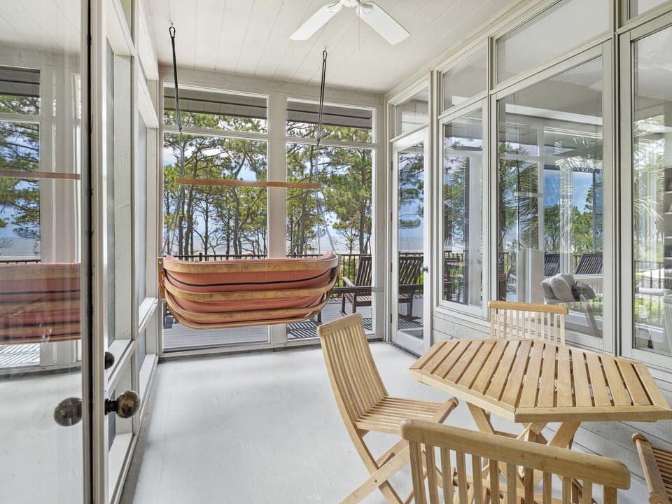 Screened-In Porch