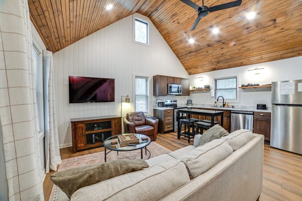 Living Room | Queen Sleeper Sofa | Smart TV | 1st Floor