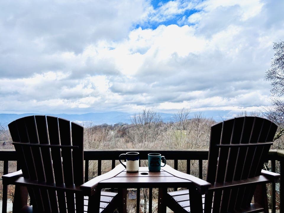 Enjoy the view of three states from our balcony, nearly 5,000ft in the air!