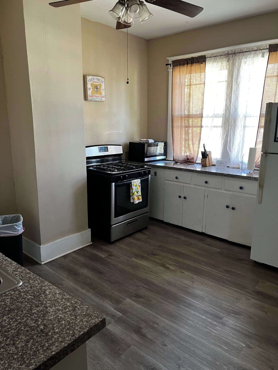 Recent photo taken by our cleaning team, ensuring you see the home how it truly is.