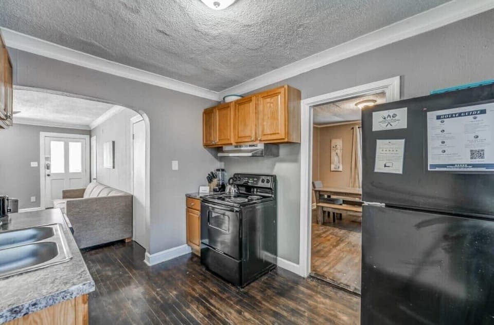 Clean kitchen