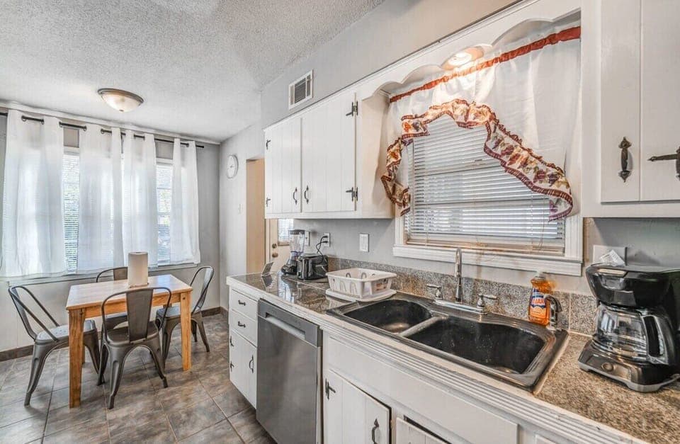 The kitchen and dining table