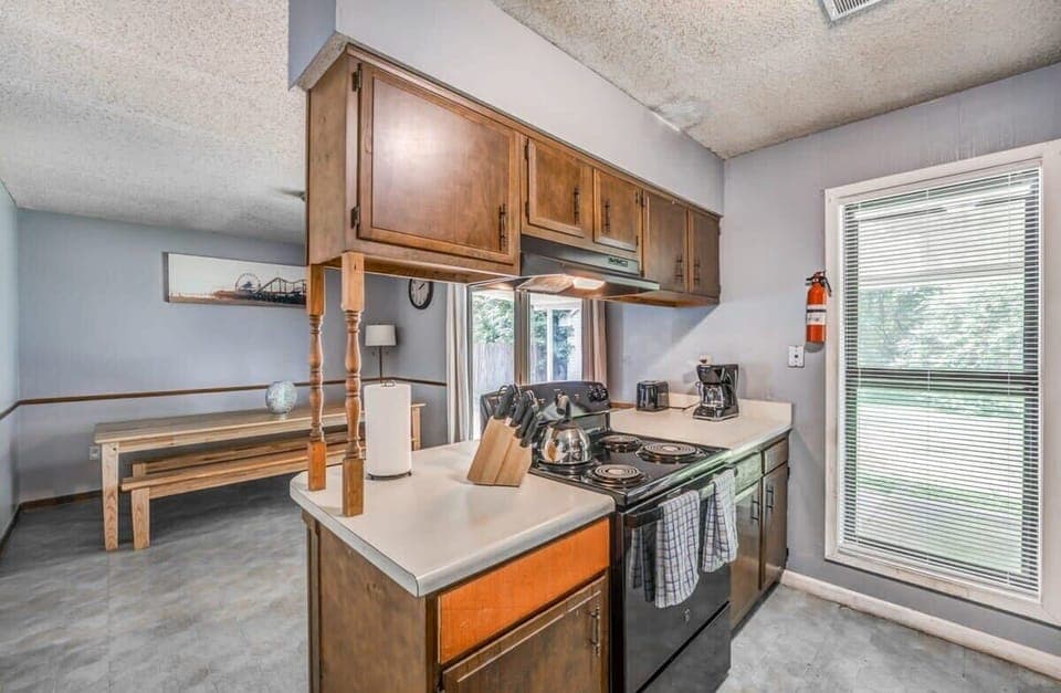 Kitchen and dining room