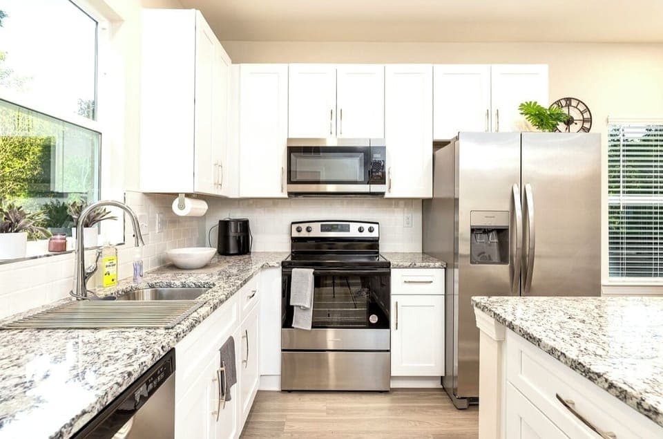 Very well stocked kitchen with all the appliances, air fryer 
