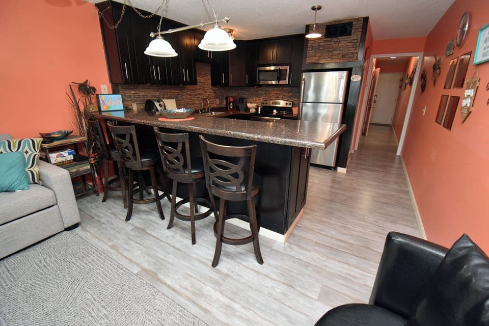 Bar seating for 4