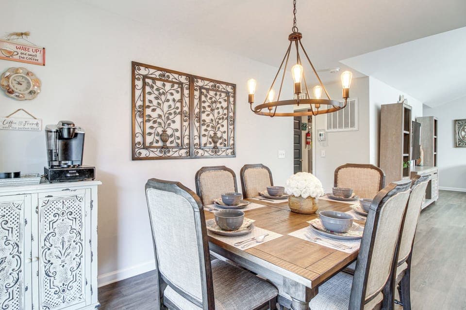Dining Area | Dishware & Flatware